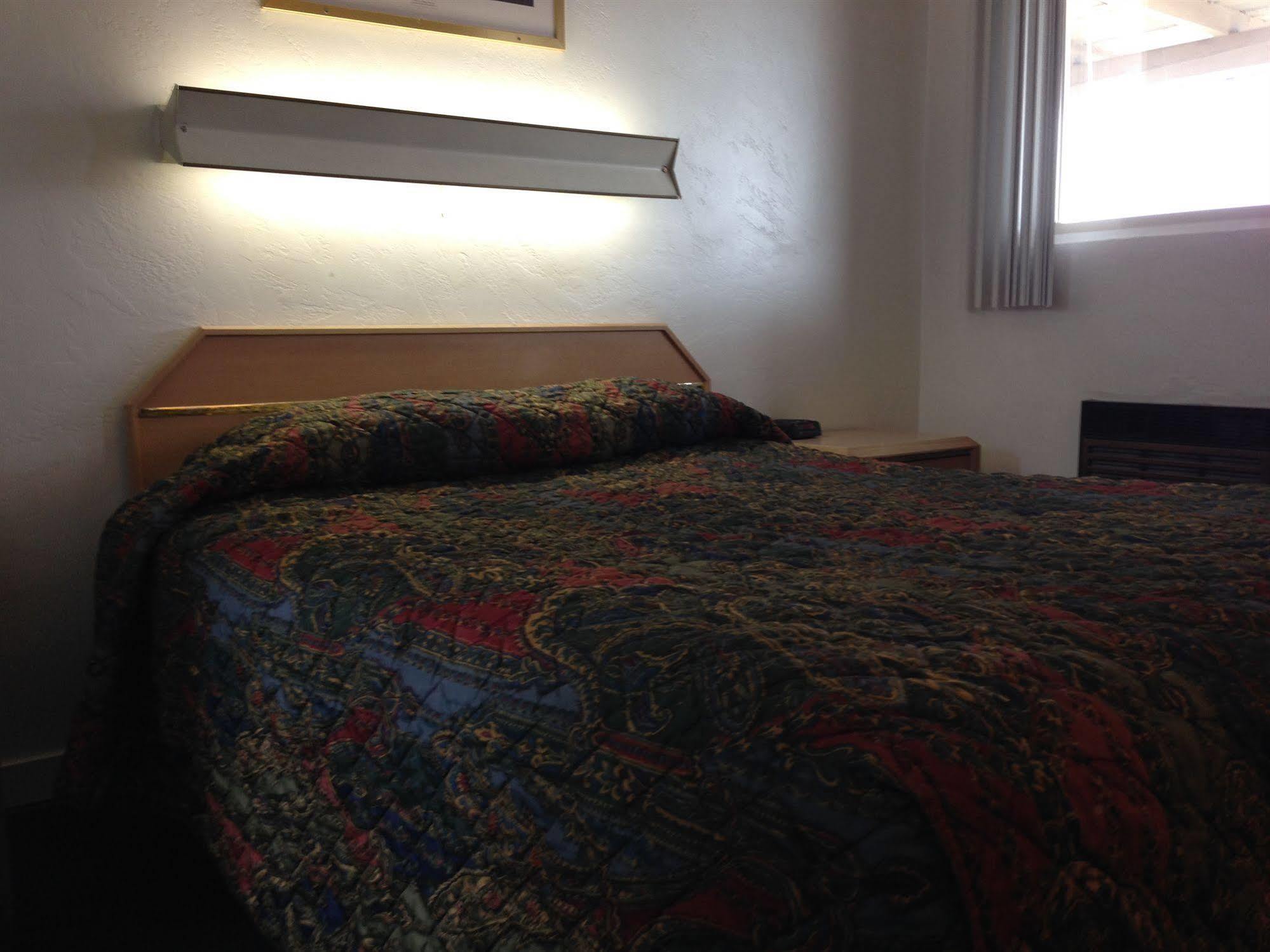 רדמונד Hub Motel מראה חיצוני תמונה